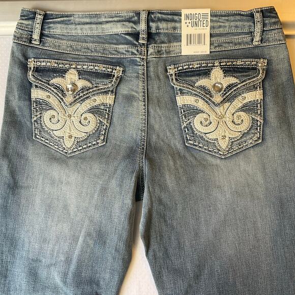 Indigo United Women Flared Jeans size 15 Blue Mid Rise Stretch Boot Cut NWT - Picture 10 of 11